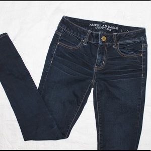 American Eagle Dark Wash Skinny Jeans